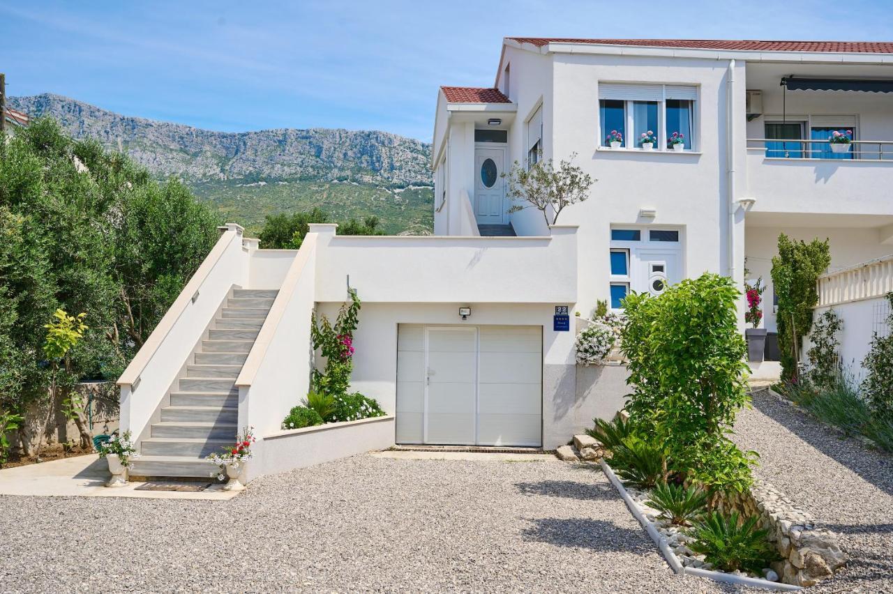 Apartments Infinity Kastela Exterior photo